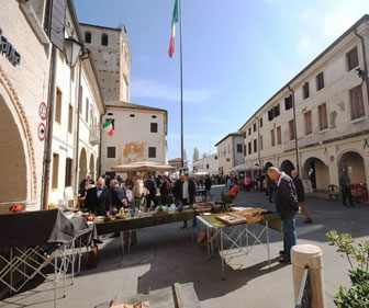 Portobuffolè Mercatino Antiquariato e Collezionismo cose usate