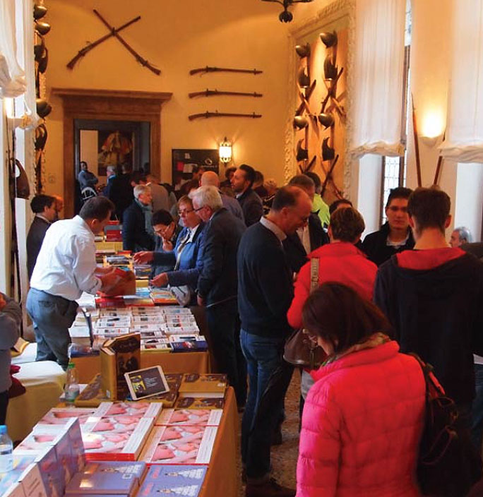 SUSEGANA LIBRI IN CANTINA MOSTRA NAZIONALE DELLA PICCOLA E MEDIA EDITORIA VENDITA LIBRI