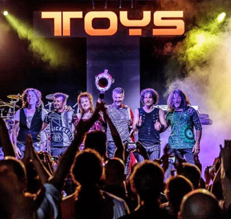 TOYS PLANET QUEEN 
Un grande spettacolo dedicato ai QUEENi